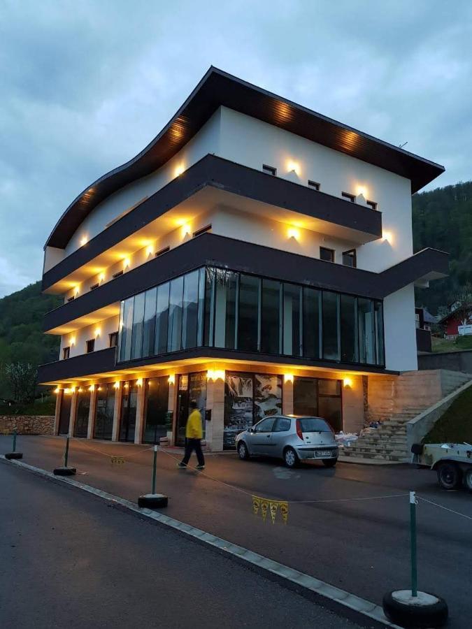 Hotel Lohovo Bihać Esterno foto