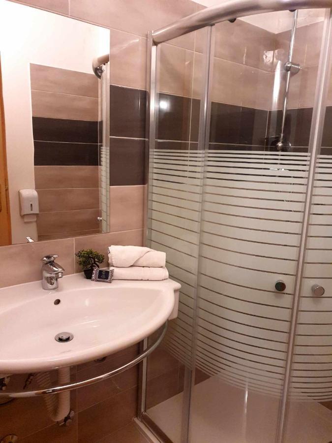 Hotel Lohovo Bihać Esterno foto