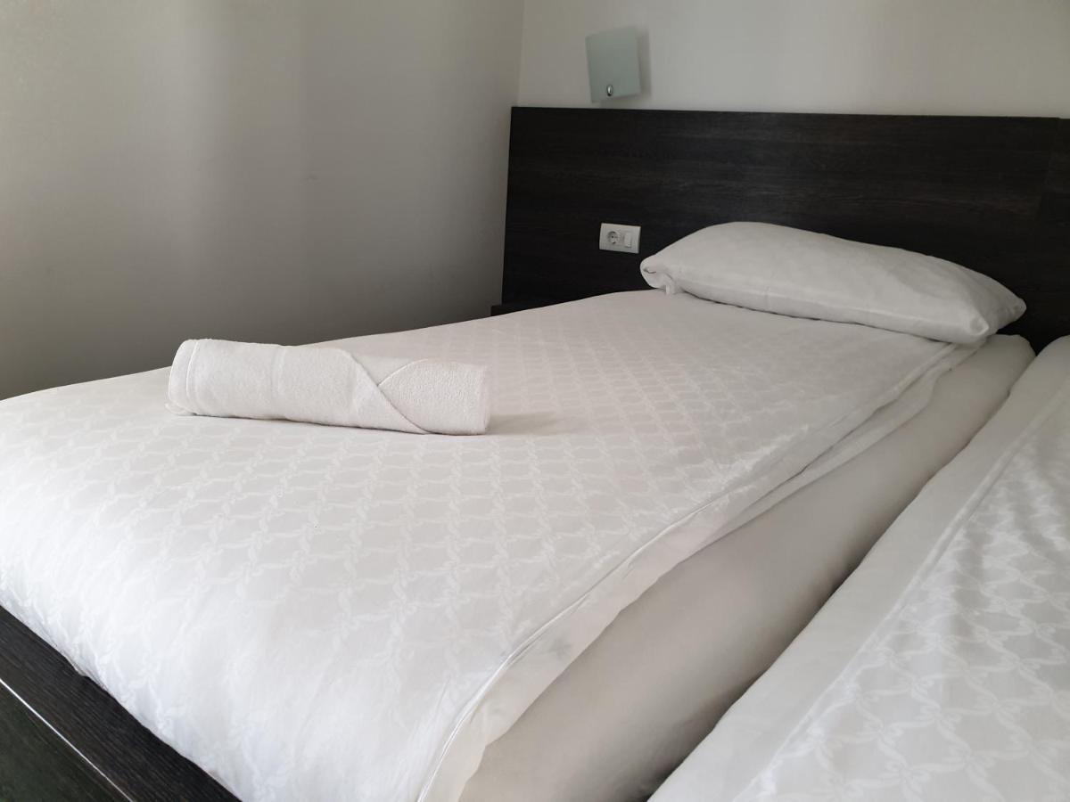 Hotel Lohovo Bihać Esterno foto