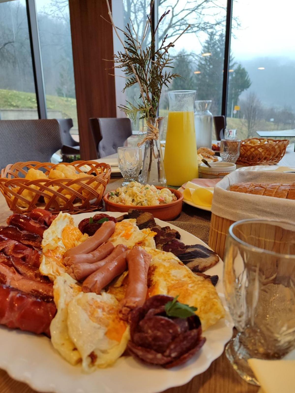 Hotel Lohovo Bihać Esterno foto